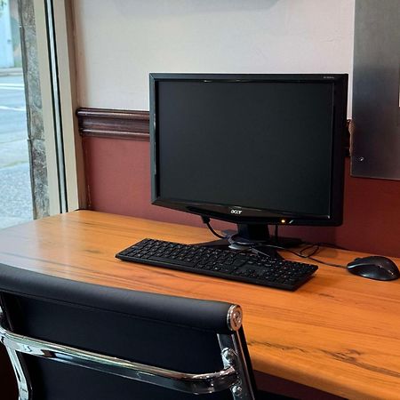 Surestay By Best Western Richmond Vancouver Airport Экстерьер фото