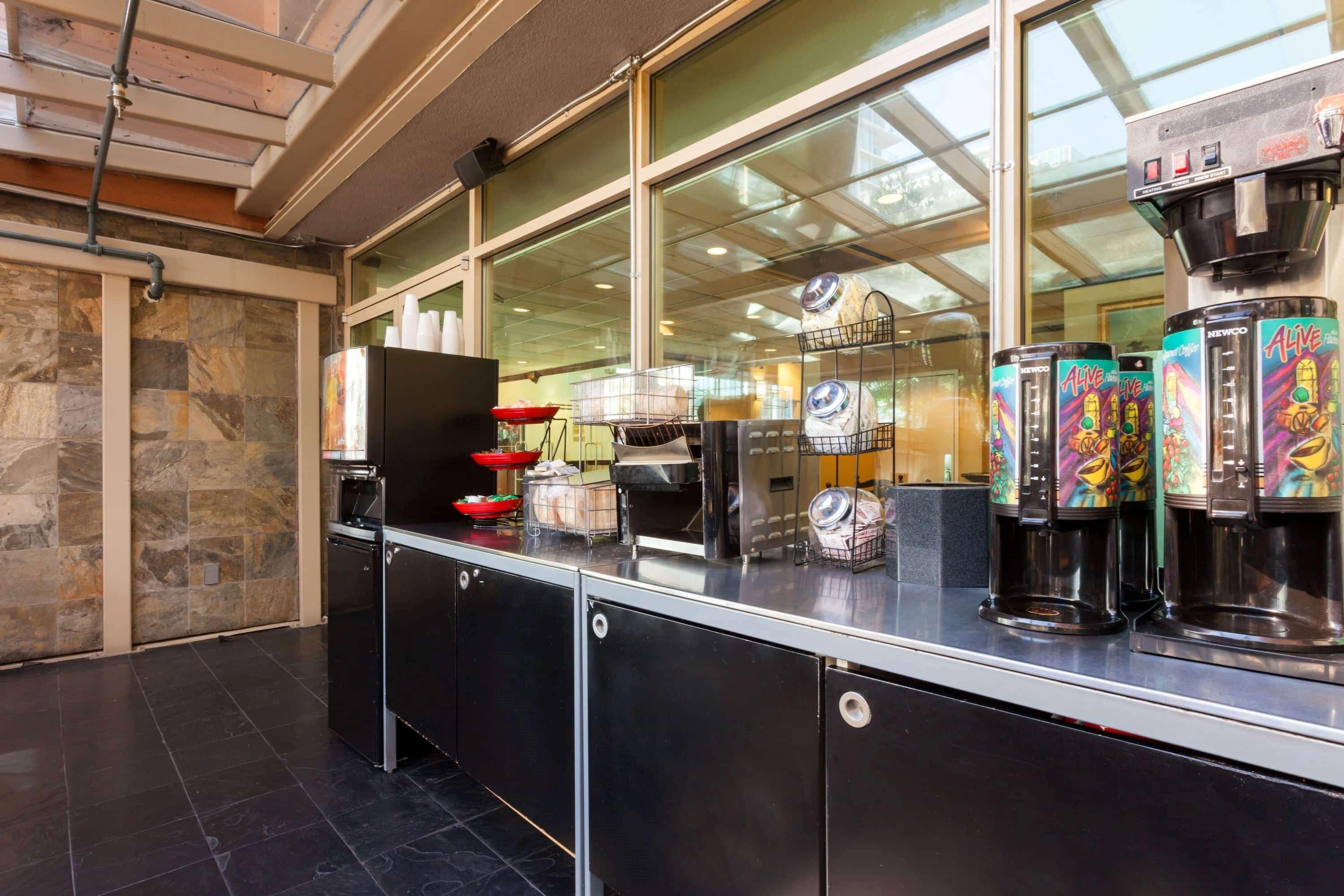 Surestay By Best Western Richmond Vancouver Airport Экстерьер фото