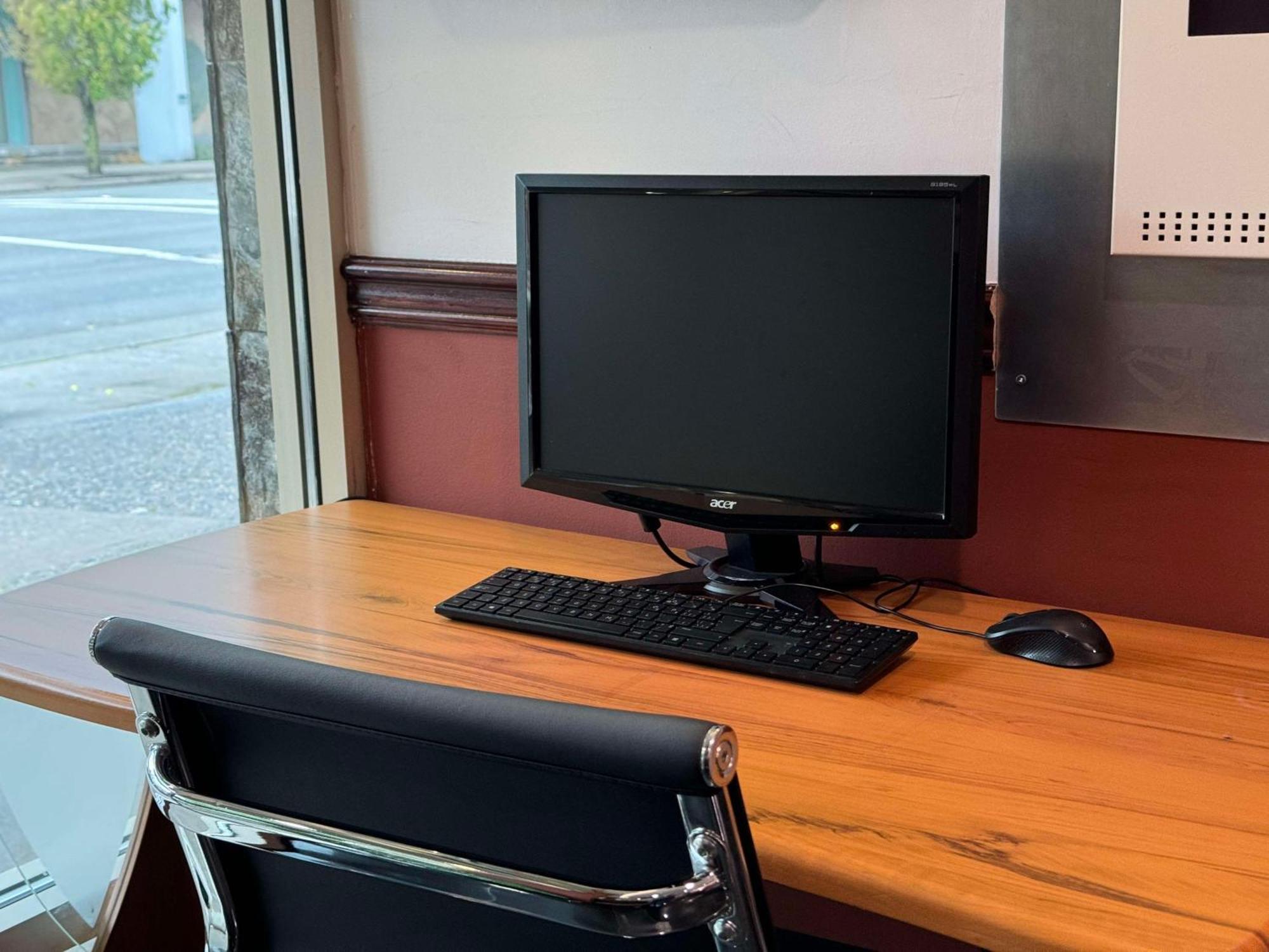 Surestay By Best Western Richmond Vancouver Airport Экстерьер фото