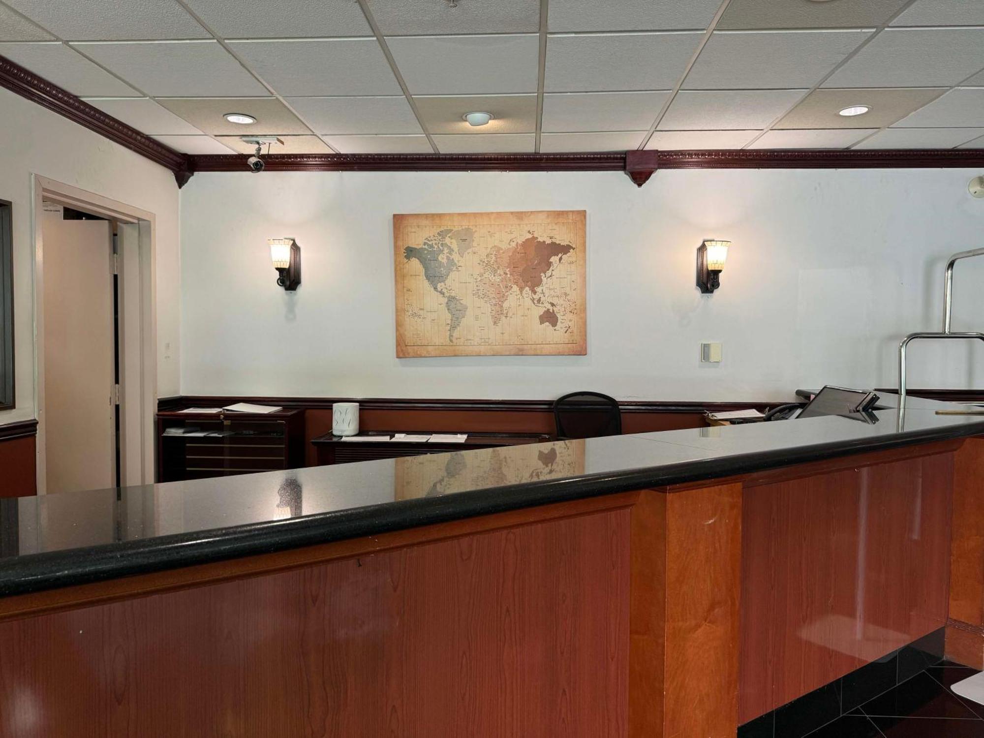 Surestay By Best Western Richmond Vancouver Airport Экстерьер фото