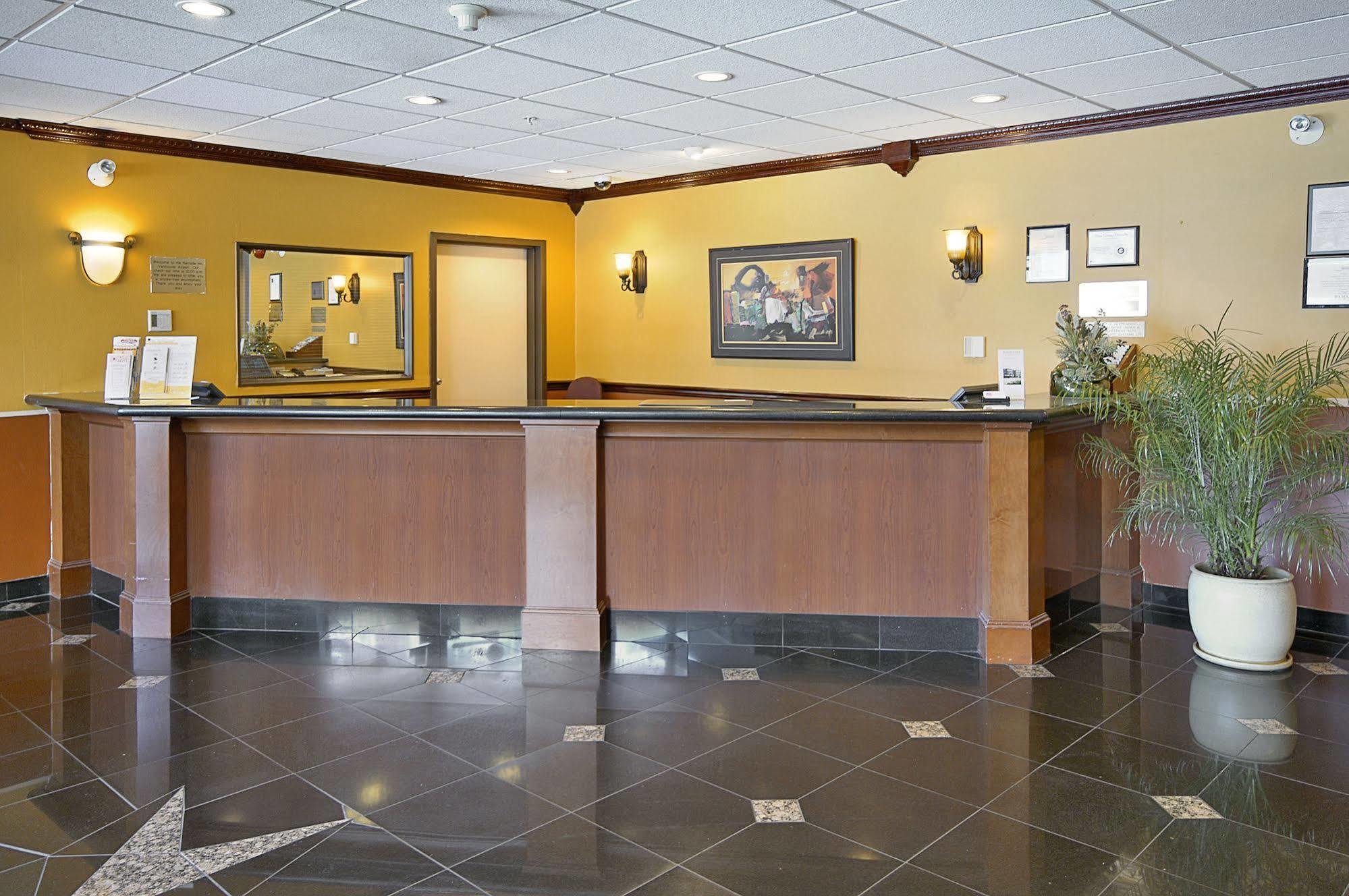 Surestay By Best Western Richmond Vancouver Airport Экстерьер фото